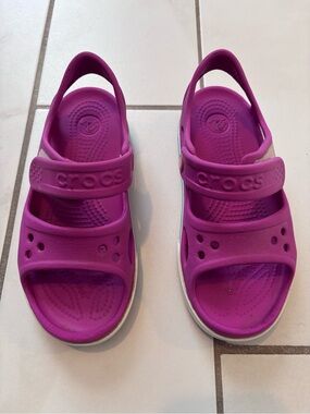 CROCS Kids' Bright Magenta Adjustable Strap Sandals Size C12
